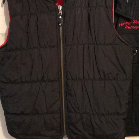 Vest - Picture 1 of 5